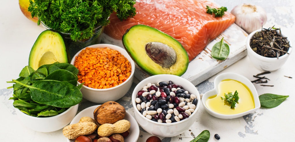 What are Macronutrients and Micronutrients? | FitMinutes.com