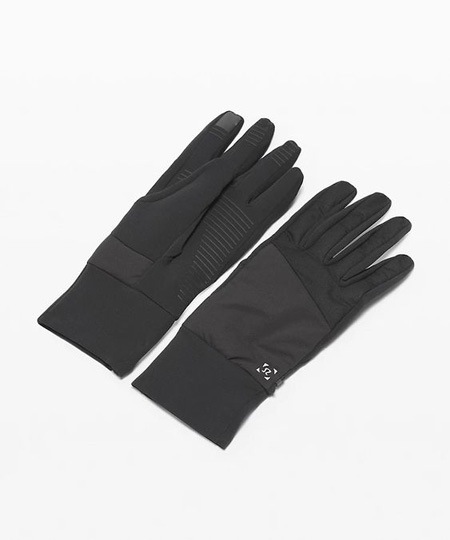 https://fitminutes.com/wp-content/uploads/2019/11/lululemon-gloves.jpg